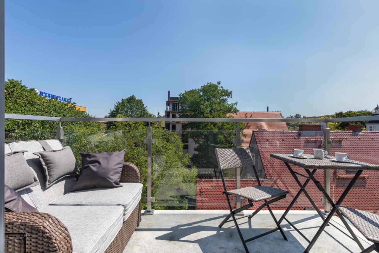 Premium Apartments Lissa By Noclegi Renters 슈비노우이스쳬 외부 사진
