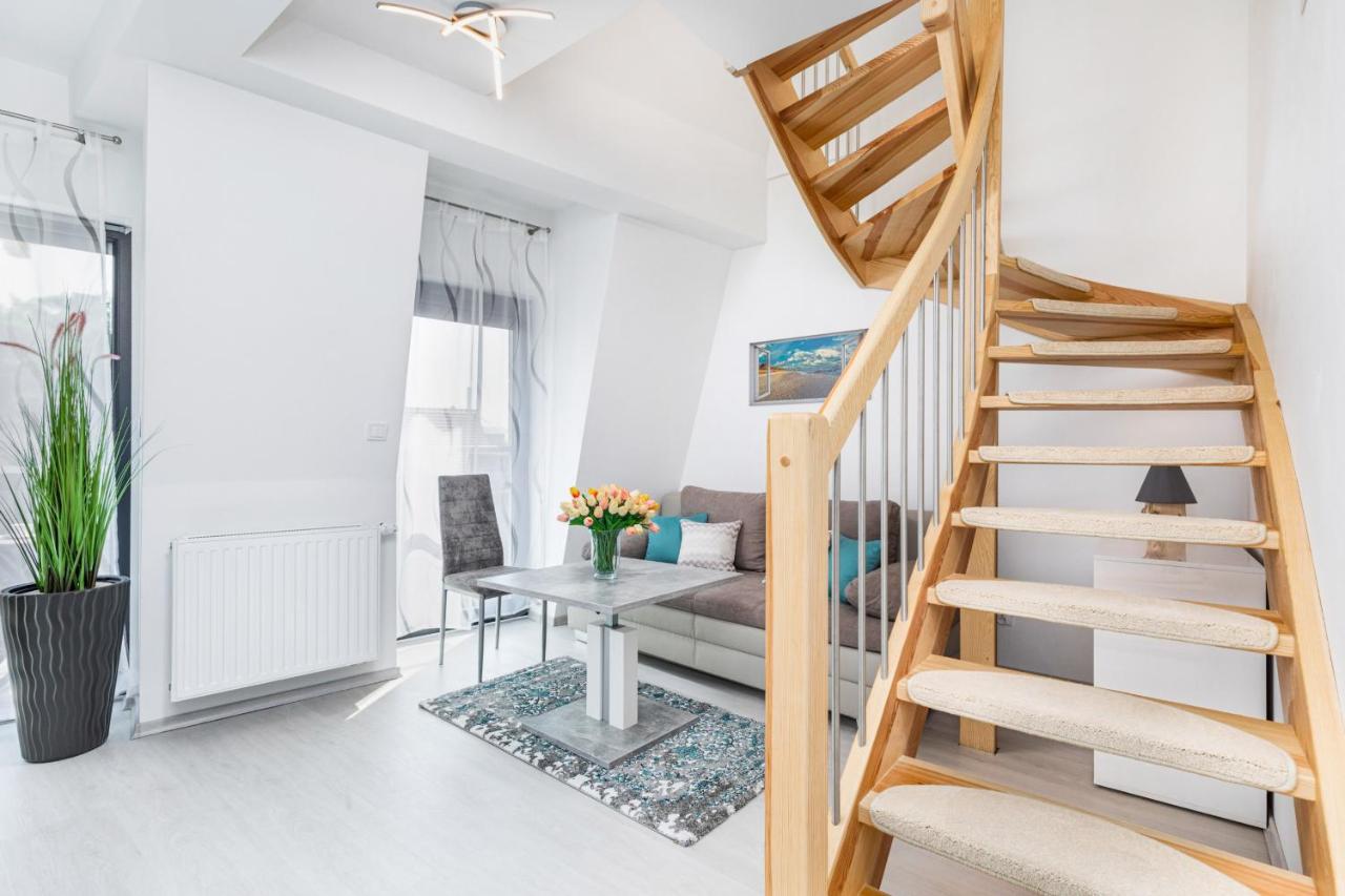 Premium Apartments Lissa By Noclegi Renters 슈비노우이스쳬 외부 사진