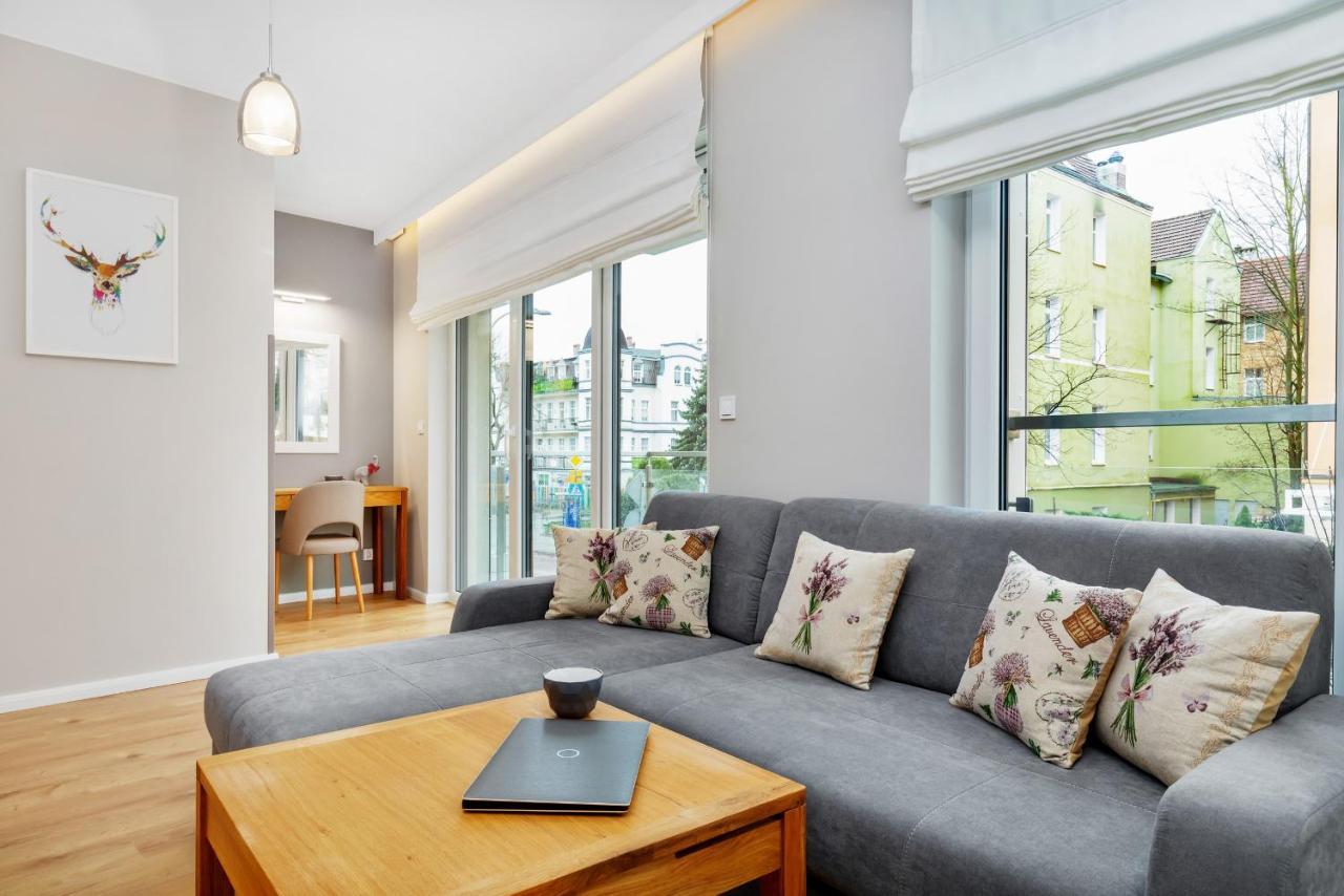 Premium Apartments Lissa By Noclegi Renters 슈비노우이스쳬 외부 사진